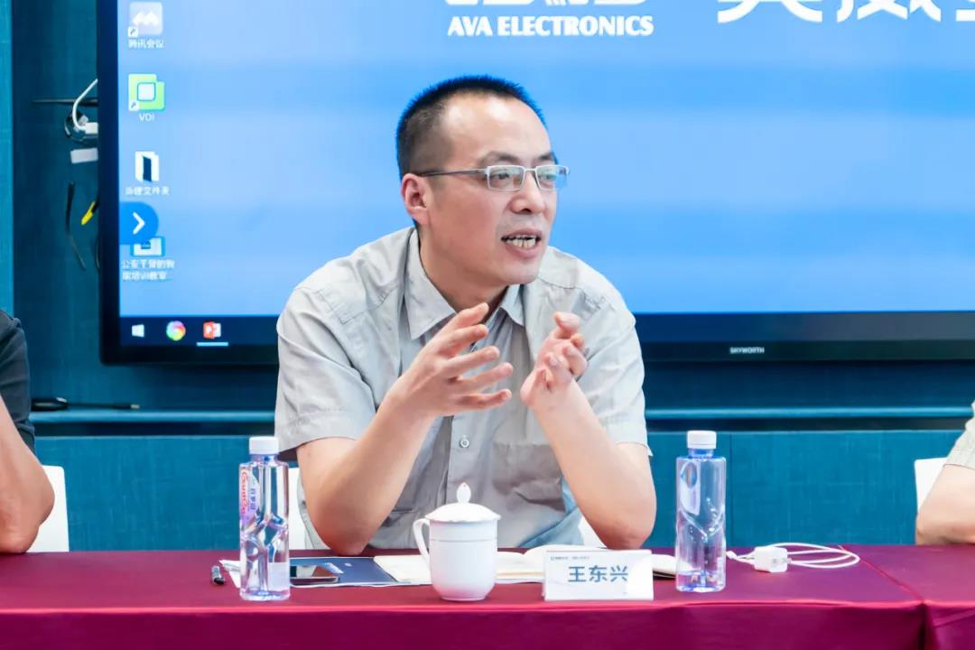 王東興赴國(guó)新文化所屬企業(yè)奧威亞調(diào)研2.jpg